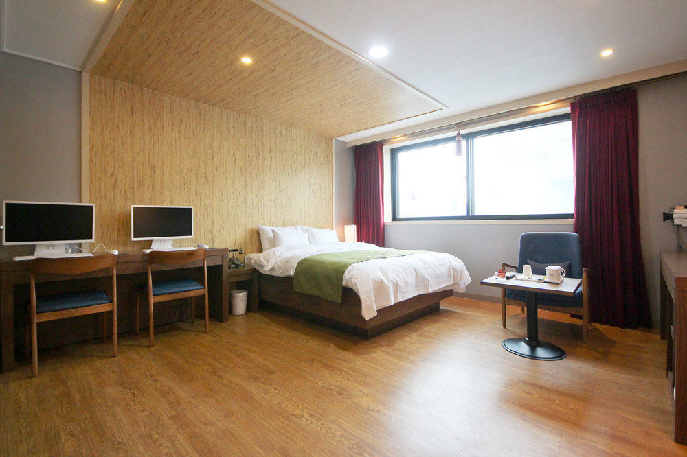 Smile Hotel Jeonju Exterior photo